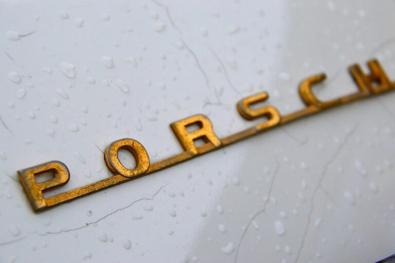How to Maintain a Car’s Exterior for Longevity